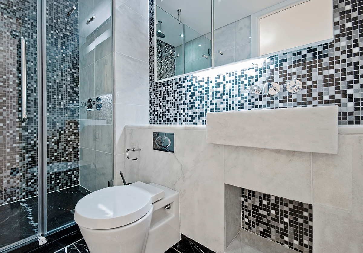 Mosaic tiles in Bathroom