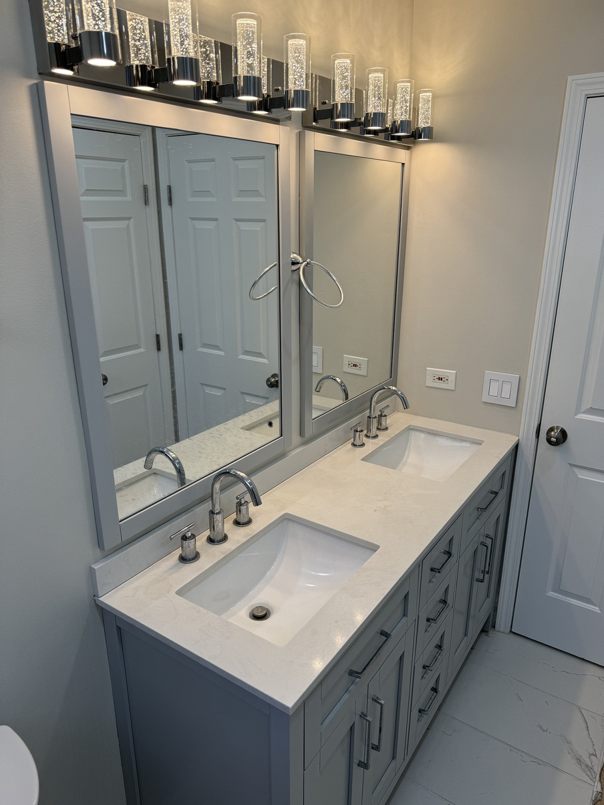 Bathroom Remodeling picture