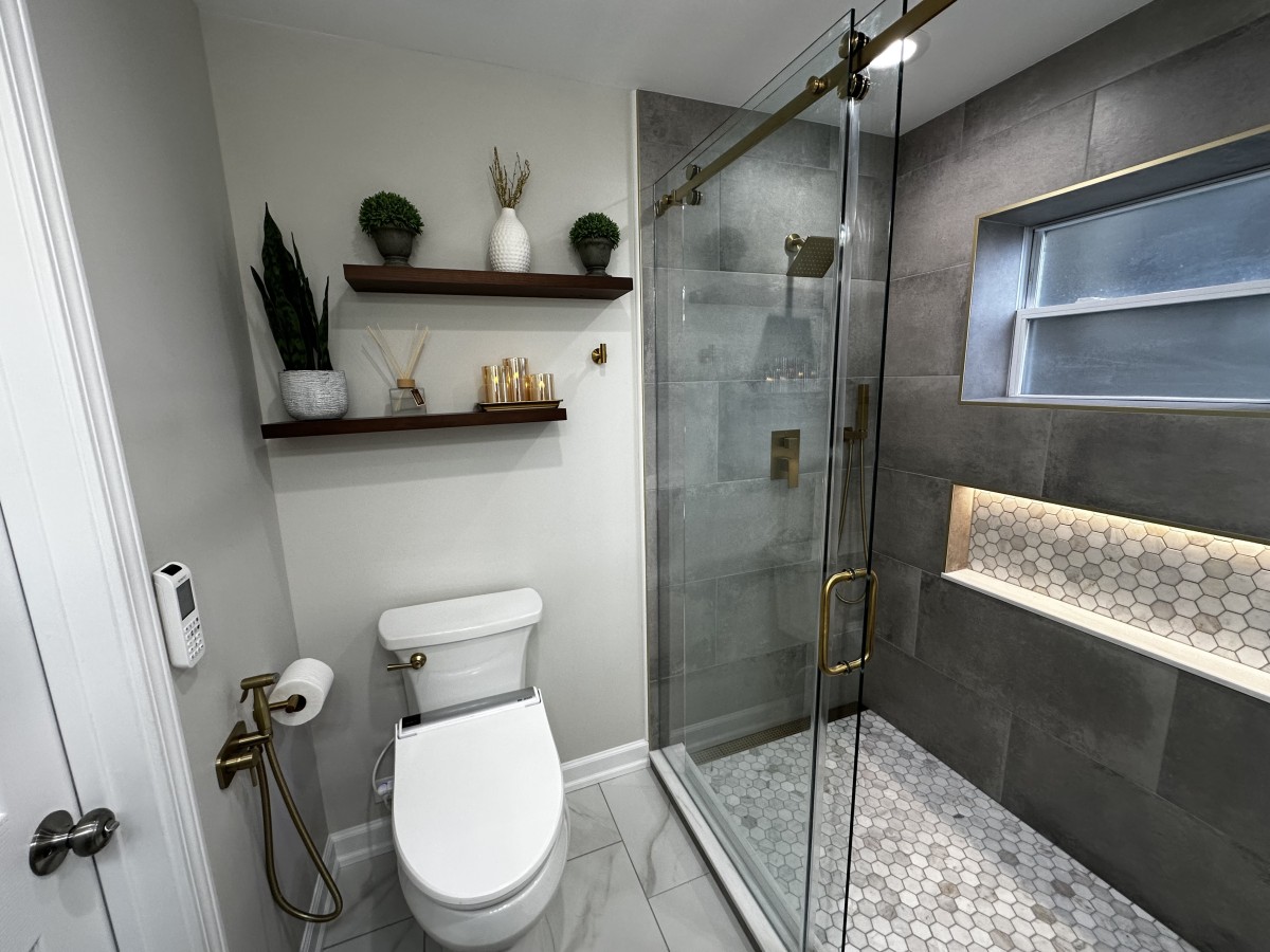 Bathroom Remodeling picture