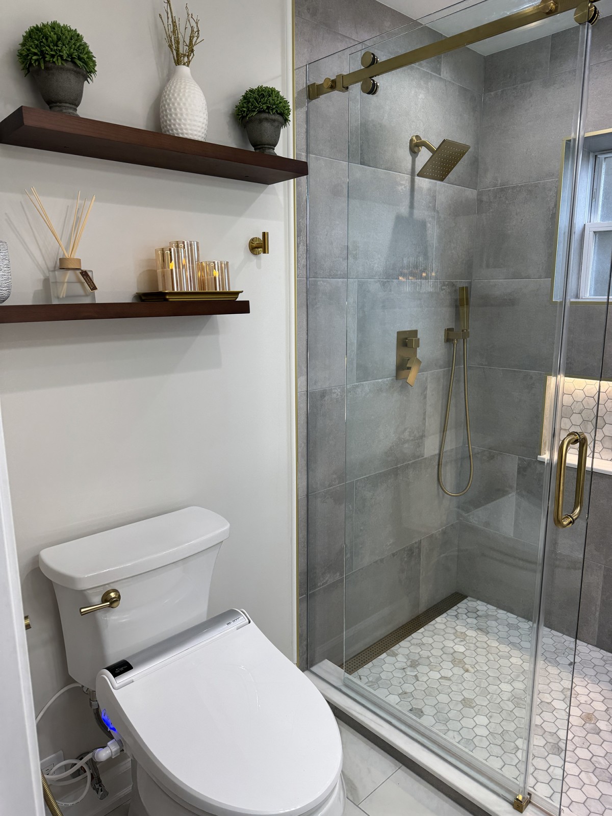 Bathroom Remodeling picture