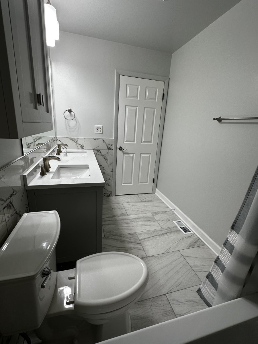 Bathroom Remodeling picture