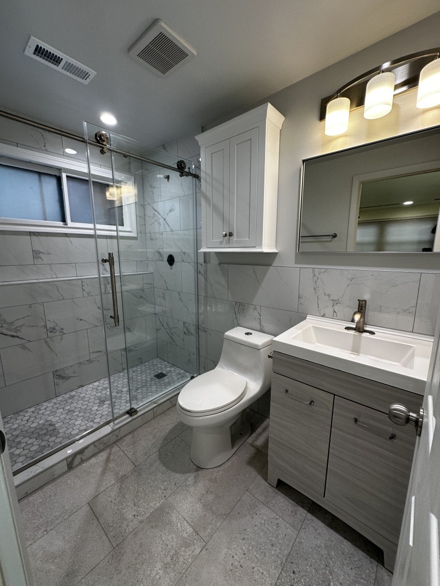 Bathroom Remodeling picture