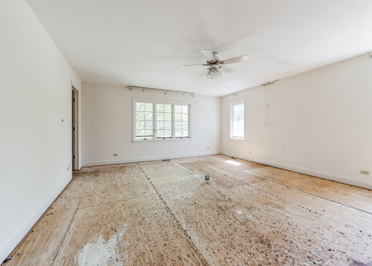 Living Room Remodeling in Chicagoland picture